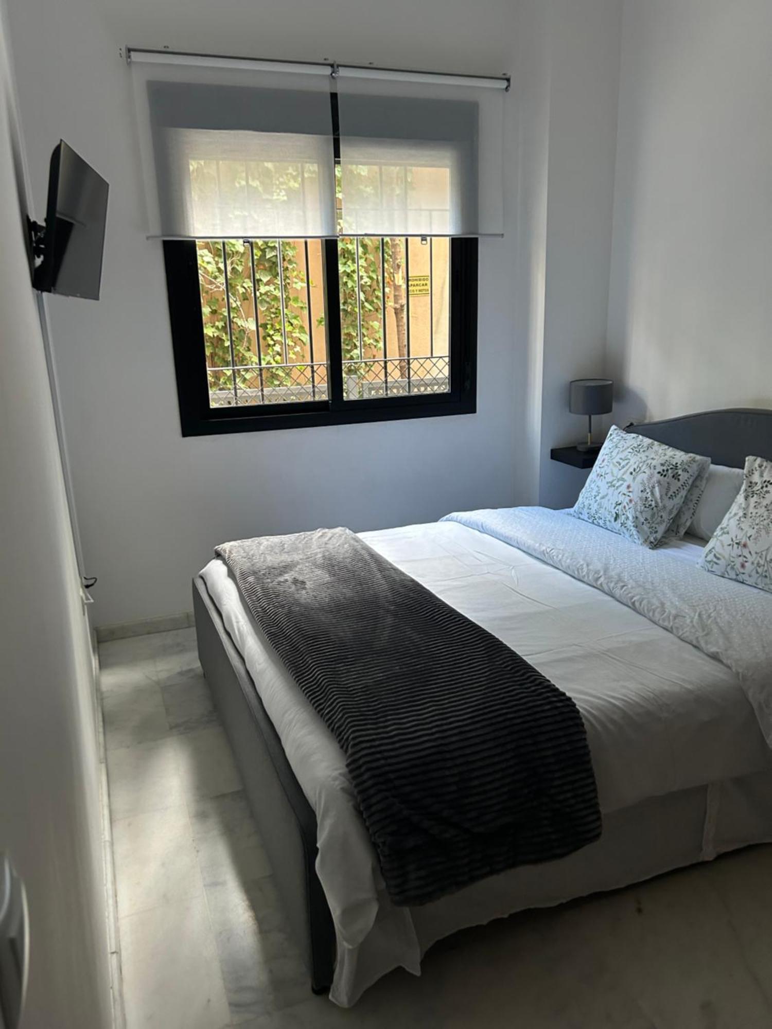 Apartamento Proximo Al Centro De 2 Dormitorios Con Piscina. เซบีญา ภายนอก รูปภาพ